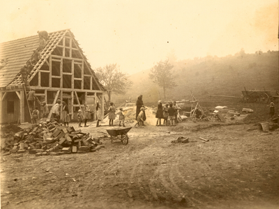 Building construction at the Rhön Bruderhof.