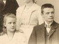 Eberhard and his sister Hannah as children